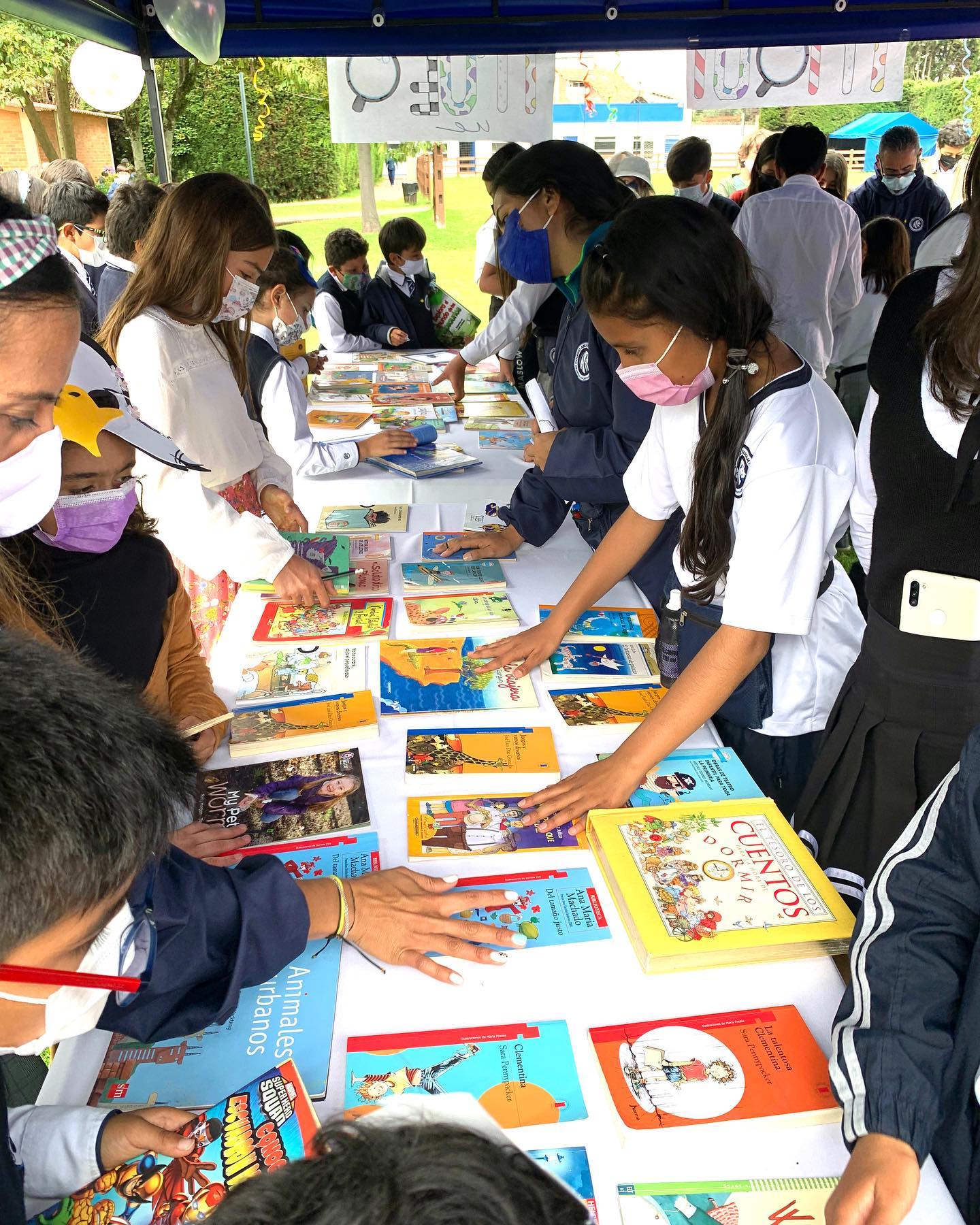 FERIA DE INTERCAMBIO DE LIBROS