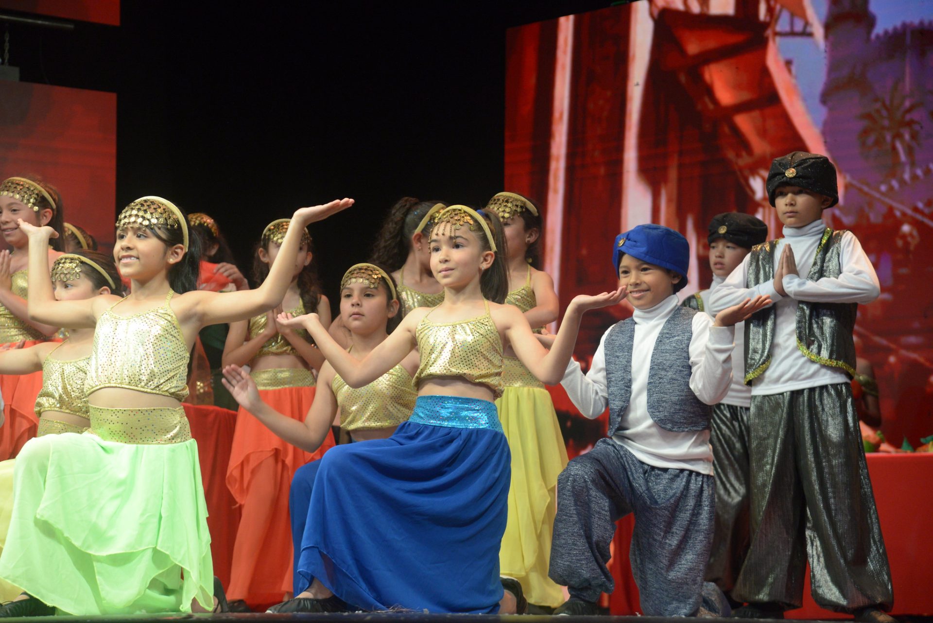 Obra de teatro: ALADÍN Y LA LÁMPARA MARAVILLOSA